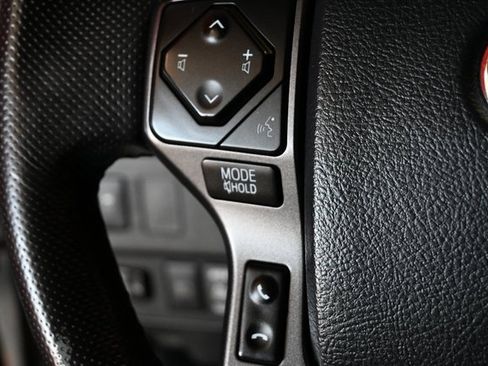 Certified 2020 Toyota Tacoma TRD Off-Road image 25