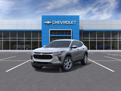 New 2026 Chevrolet Trax LS w/ LS Convenience Package FWD image 8