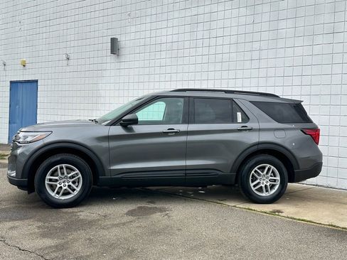 New 2026 Ford Explorer Active AWD/4WD image 2