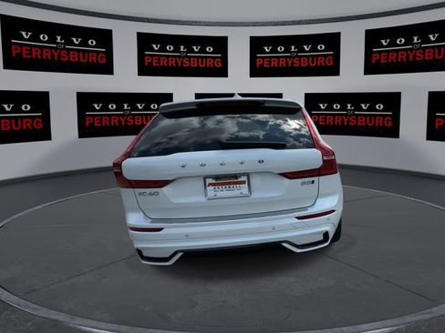 Used 2024 Volvo XC60 B5 Core w/ Protection Package Premier AWD/4WD image 7