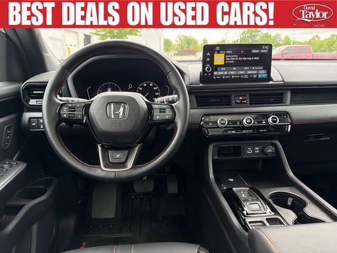 Used 2025 Honda Pilot TrailSport image 28