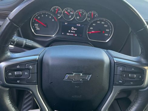 Used 2021 Chevrolet Suburban Z71 image 3