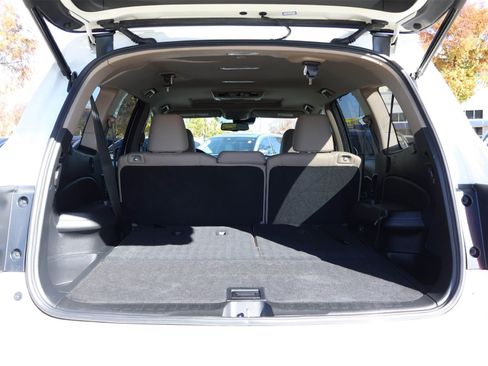 Used 2017 Honda Pilot Touring image 19