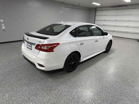 Used 2017 Nissan Sentra SR w/ SR Midnight Edition FWD image 3