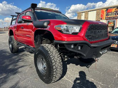 Used 2017 Toyota Tacoma TRD Off-Road w/ Tow Package (A/T)