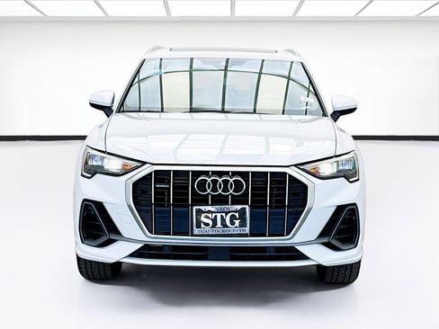 Used 2021 Audi Q3 2.0T Premium w/ Convenience Package AWD/4WD image 2