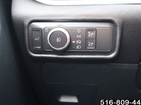 Used 2021 Ford Explorer XLT w/ Equipment Group 202A image 23