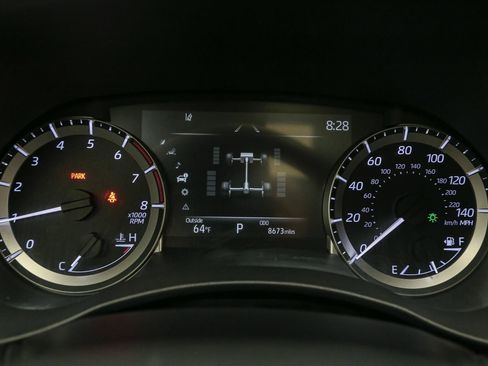 Certified 2025 Toyota Highlander XLE image 40