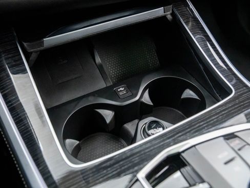 Certified 2025 BMW X5 xDrive40i w/ Executive Package image 29