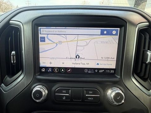 Used 2022 GMC Sierra 1500 Denali w/ Denali Premium Package image 19