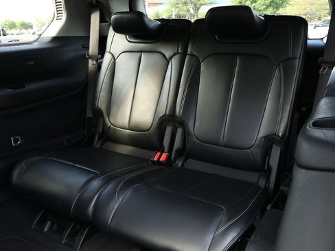Used 2021 Jeep Grand Cherokee L Limited AWD/4WD image 25