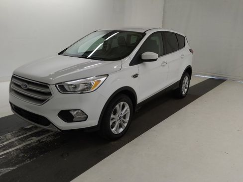 Used 2019 Ford Escape SE AWD/4WD image 2