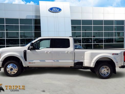 New 2026 Ford F450 Platinum w/ FX4 Off-Road Package AWD/4WD image 3