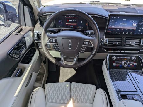 Certified 2022 Lincoln Navigator L Black Label AWD/4WD image 18
