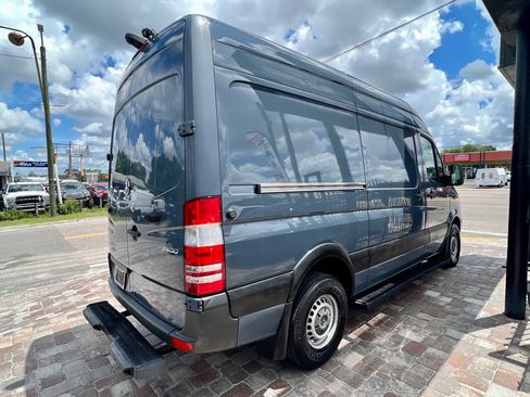 Used 2018 Mercedes-Benz Sprinter 2500 image 8