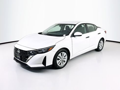 Used 2024 Nissan Sentra S FWD image 3