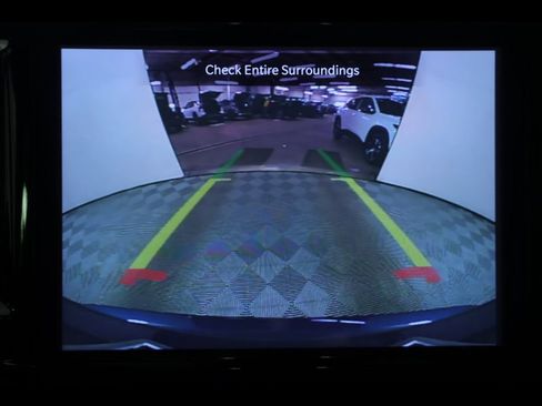 Used 2023 Chrysler Pacifica Touring-L image 23