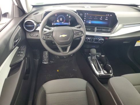 New 2026 Chevrolet Trax LT w/ LPO, Blackout Package FWD image 14