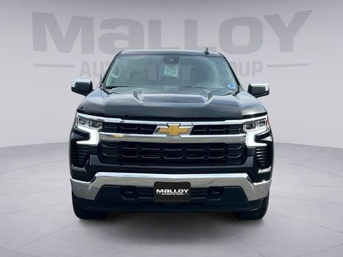 Used 2025 Chevrolet Silverado 1500 LT w/ Convenience Package II image 8