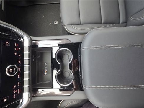 New 2026 GMC Yukon XL Elevation w/ LPO, Floor Liner Package image 38