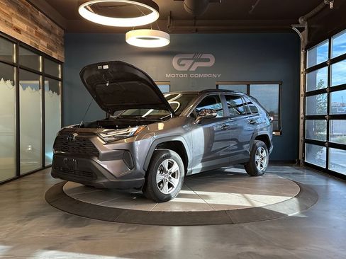 Used 2022 Toyota RAV4 XLE AWD/4WD image 24