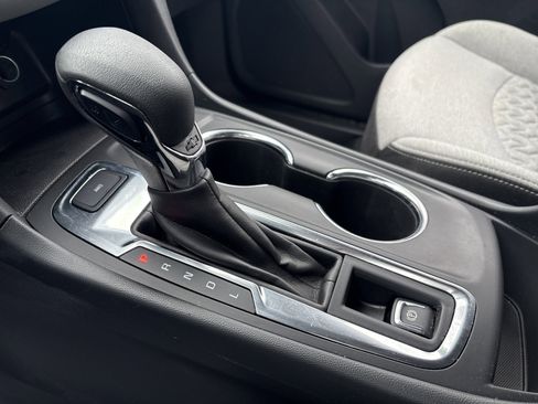 Used 2024 Chevrolet Equinox LT image 23