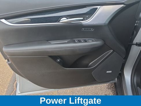 Used 2025 Cadillac XT5 Premium Luxury image 11