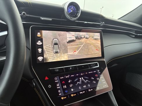 Used 2023 Maserati Grecale Modena image 20