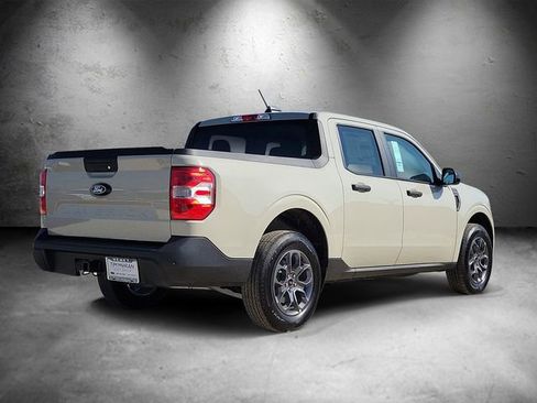 New 2025 Ford Maverick XLT w/ XLT Luxury Package AWD/4WD image 3