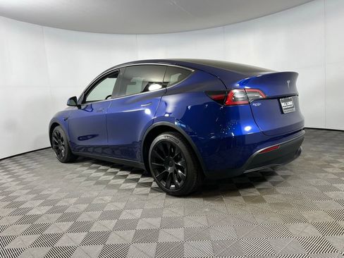 Used 2023 Tesla Model Y Long Range image 9