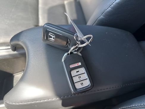 Used 2018 Honda HR-V EX-L image 18