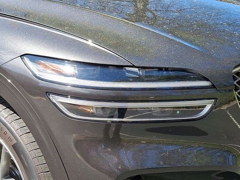 Used 2025 Genesis GV70 2.5T image 28