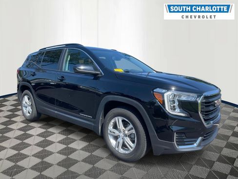 Used 2023 GMC Terrain SLE w/ Driver Convenience Package FWD image 3
