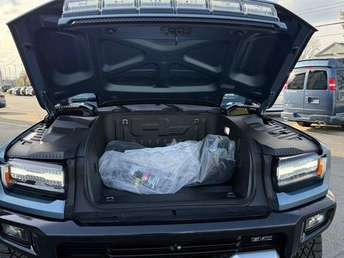 Used 2024 GMC Hummer EV 3X w/ Omega Edition AWD/4WD image 19