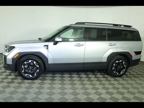 Used 2025 Hyundai Santa Fe SEL AWD/4WD image 16