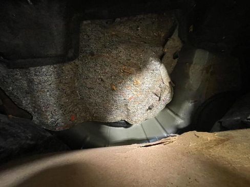 Used 2002 Chrysler Sebring LXi image 23