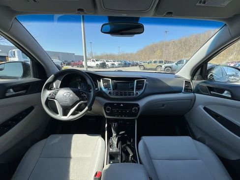 Used 2018 Hyundai Tucson SE image 14