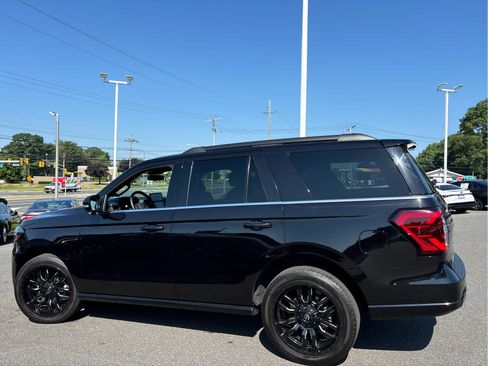 Used 2024 Ford Expedition Limited AWD/4WD image 6