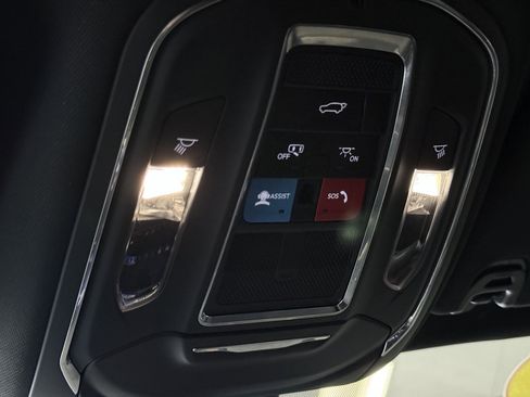 Used 2024 Jeep Wagoneer L Series III w/ Flexible Seating Group image 48