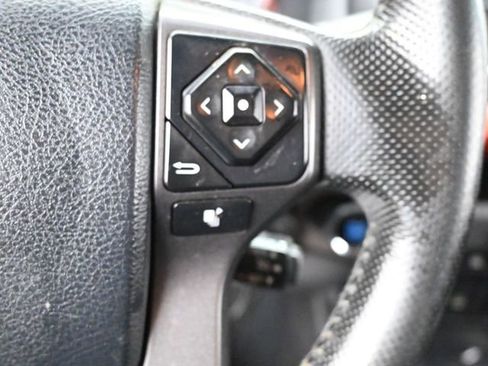 Used 2016 Toyota Tacoma TRD Sport image 15