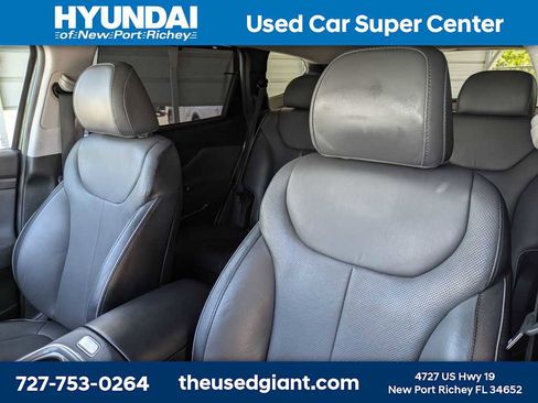 Used 2023 Hyundai Santa Fe Limited image 7
