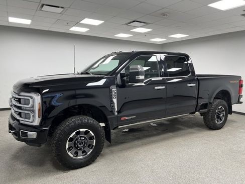 Used 2024 Ford F350 Platinum w/ Tremor Off-Road Package image 5