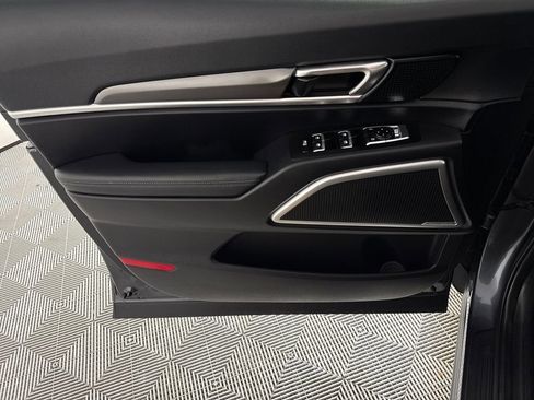 Used 2023 Kia Telluride S image 10