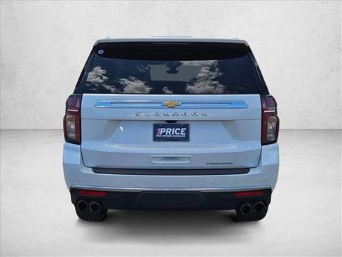 Used 2021 Chevrolet Suburban Premier w/ Premium Package image 7