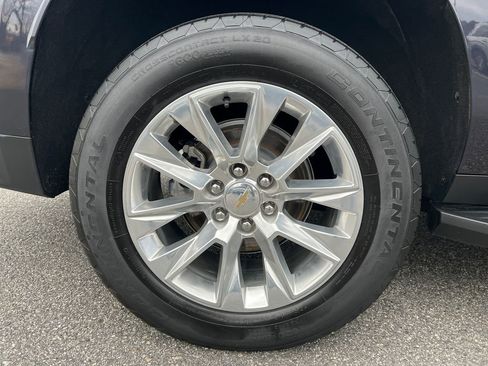 Used 2024 Chevrolet Suburban Premier RWD image 22