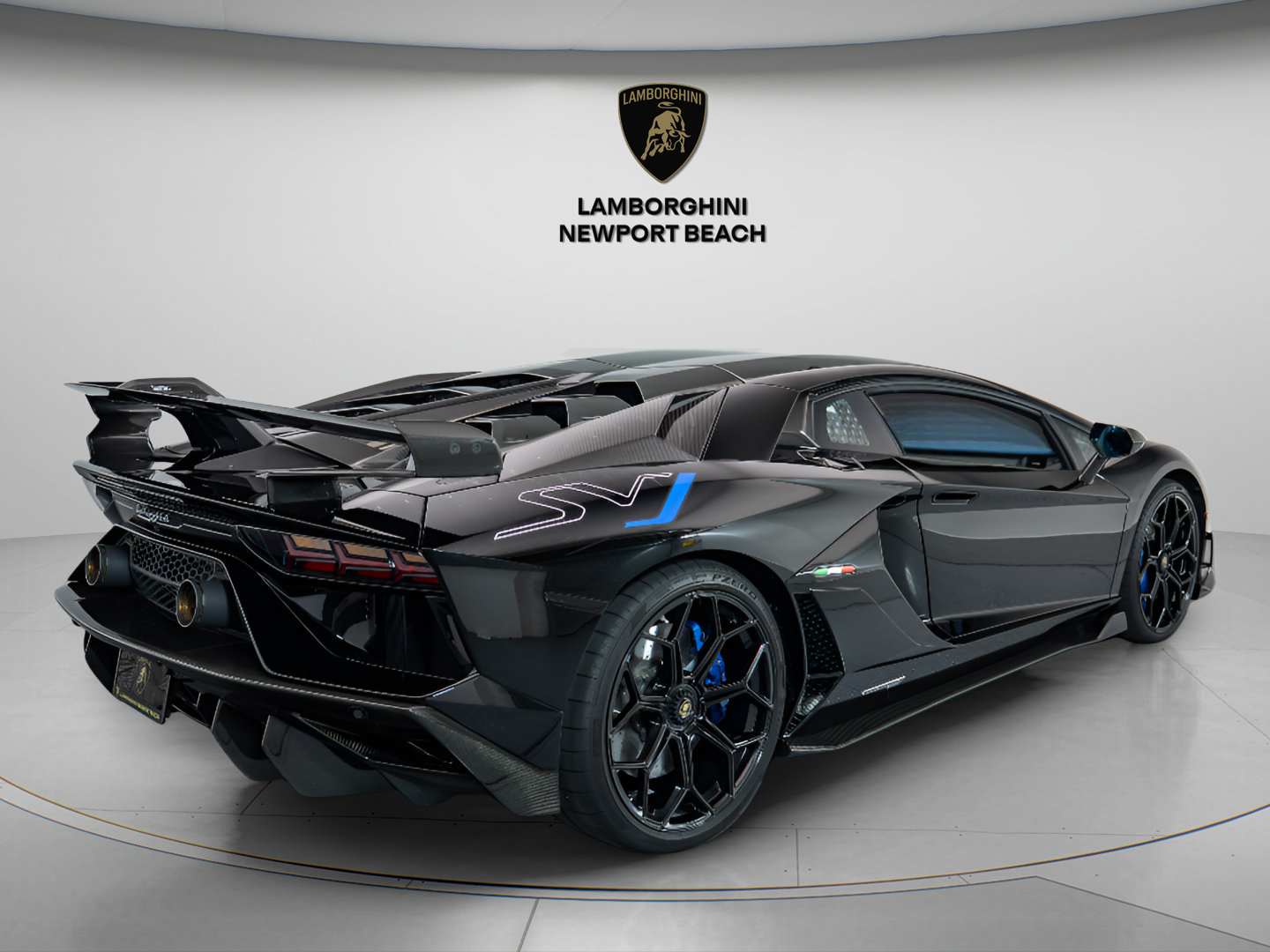 Used 2020 Lamborghini Aventador SVJ AWD/4WD image 6