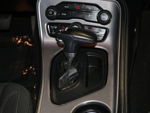 Used 2023 Dodge Challenger SXT RWD image 41