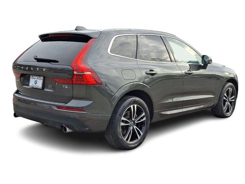 Used 2021 Volvo XC60 T5 Momentum w/ Premium Package image 6