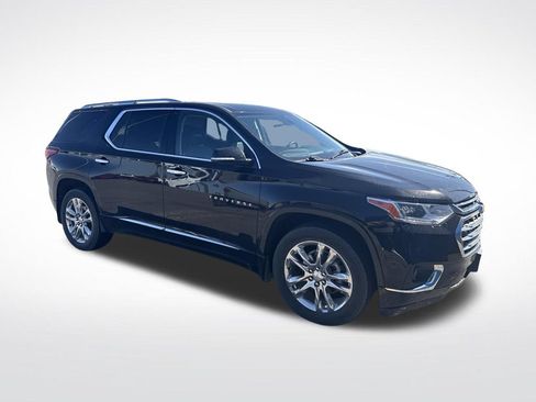 Used 2021 Chevrolet Traverse High Country w/ LPO, Floor Liner Package AWD/4WD image 6