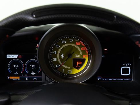 Used 2021 Ferrari F8 Tributo image 27